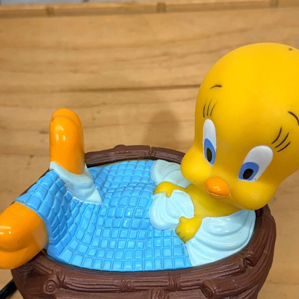 Westclox Tweety Bird‎ Alarm Clock OS Yellow Vintage Looney Tunes Nest 32402-AC